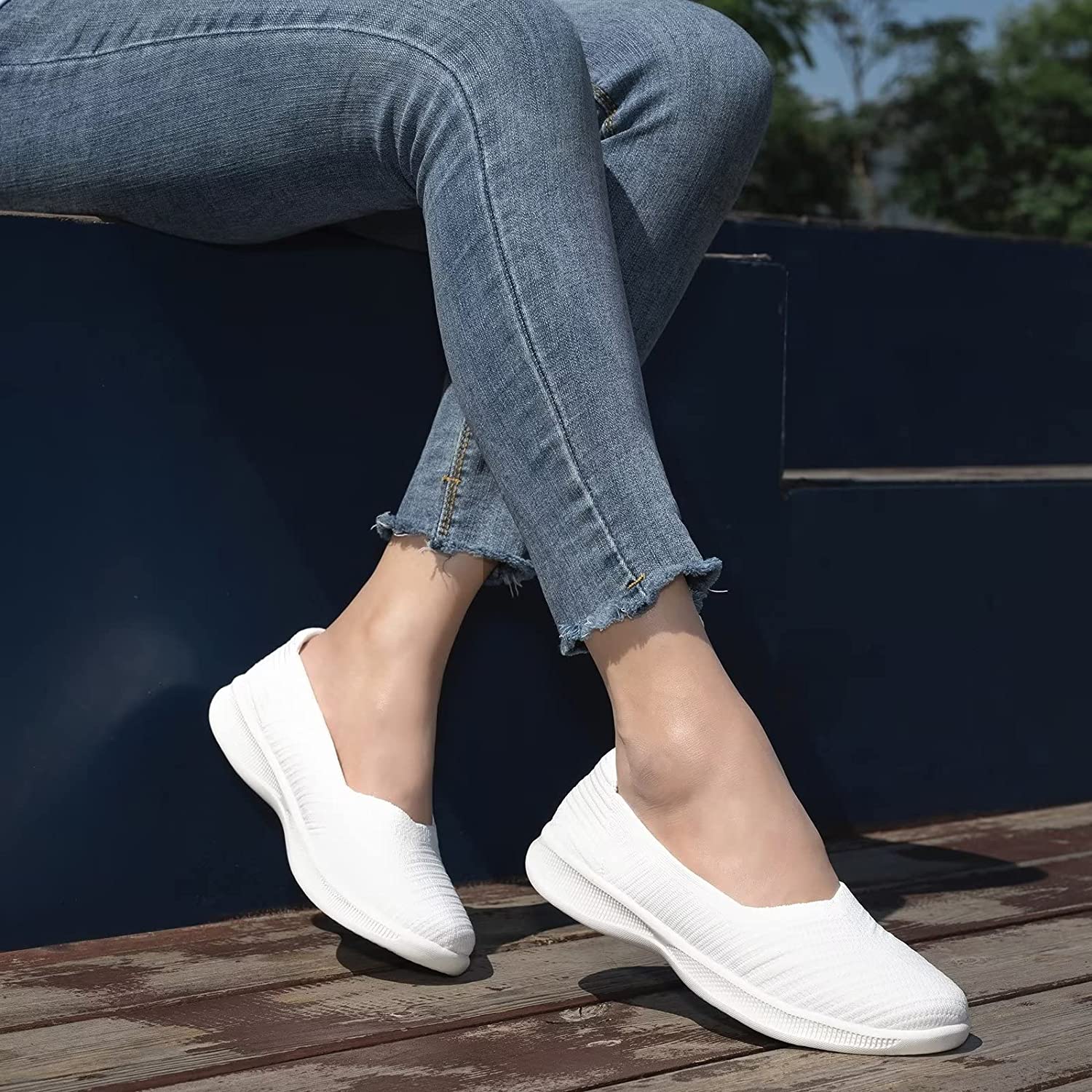 Womens Slip On Walking Shoes Breathable Mesh Casual Flats Shoes Low-Top Lightweight Loafers