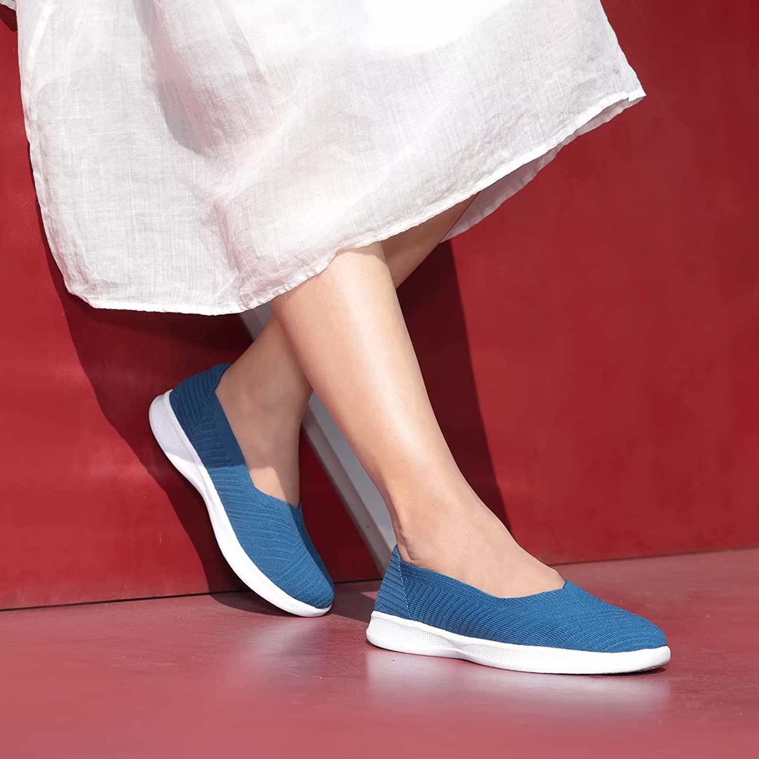 Womens Slip On Walking Shoes Breathable Mesh Casual Flats Shoes Low-Top Lightweight Loafers