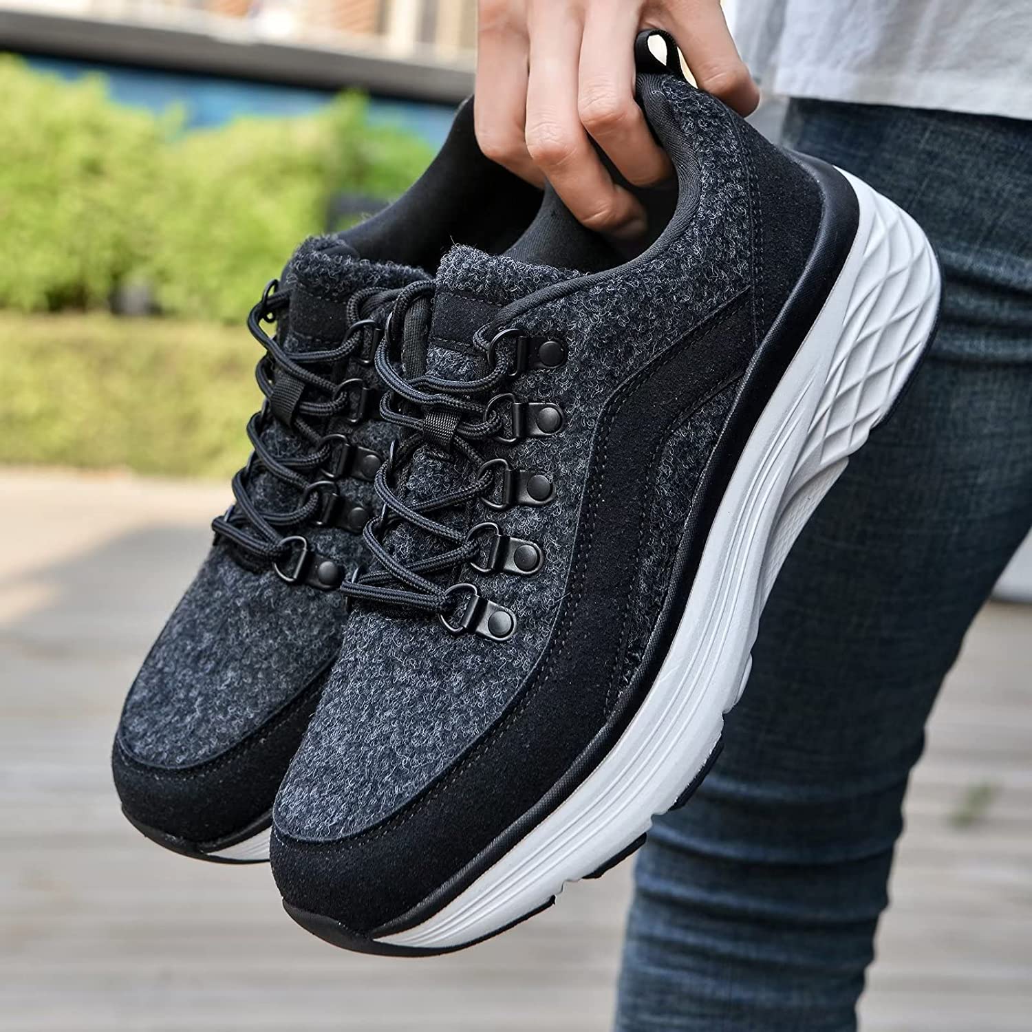 Womens Winter Walking Shoes Comfortable Non-Slip Sneaker Ladies Lace-up Warm Tennis Shoes